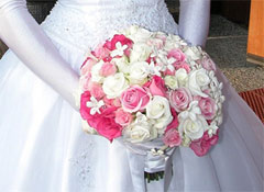 Bride holding bouquet